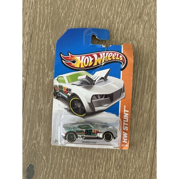 NEW With Tags Boys Hotwheels Car Backpack Green and Black 16" X 12" + FREE CAR - Picture 8 of 10